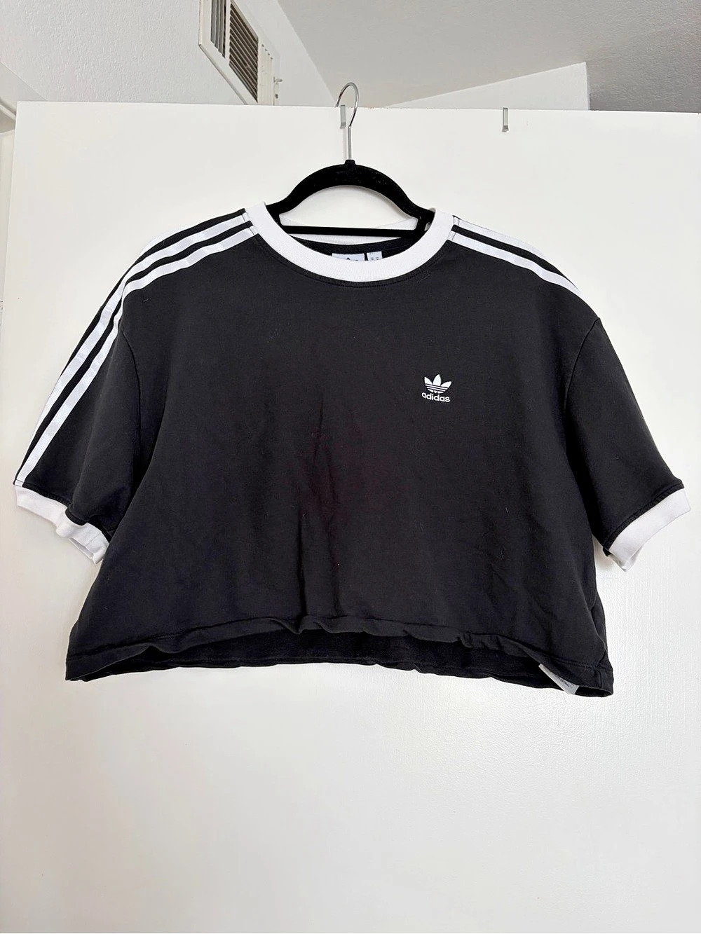 adidas Adicolor Classics Crop 3-Stripes Tee Black & White Medium